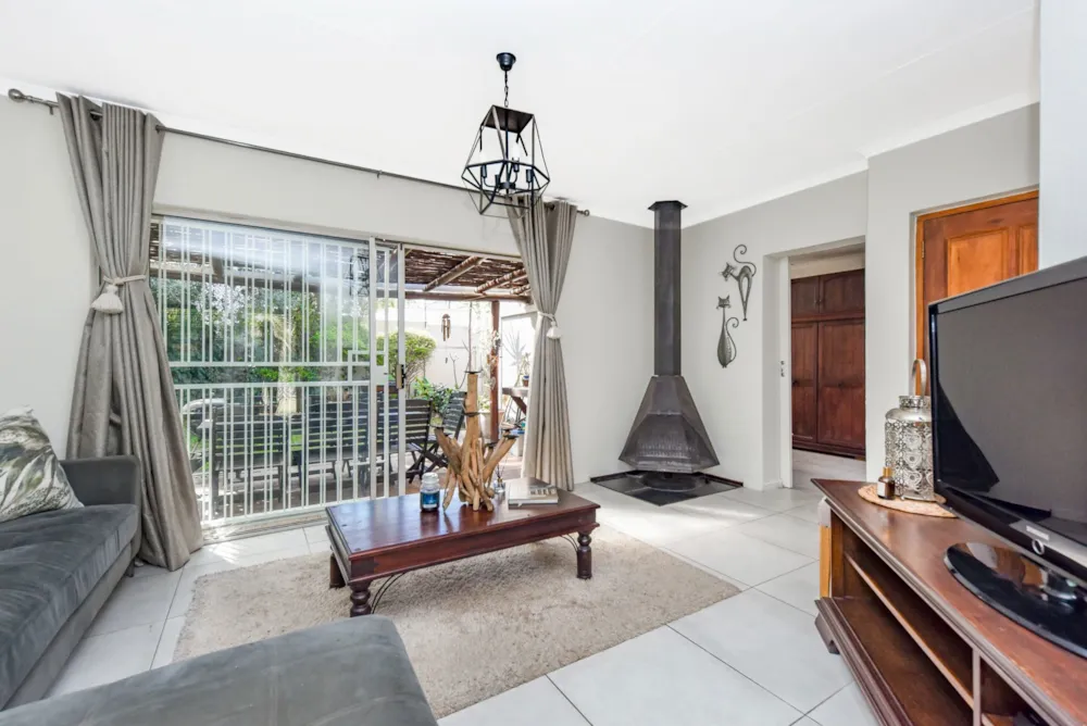 Single-storey cluster for sale in Johannesburg North, Fourways Area - FW1750125 Single-storey cluster for sale in Johannesburg North, Fourways Area - FW1750125