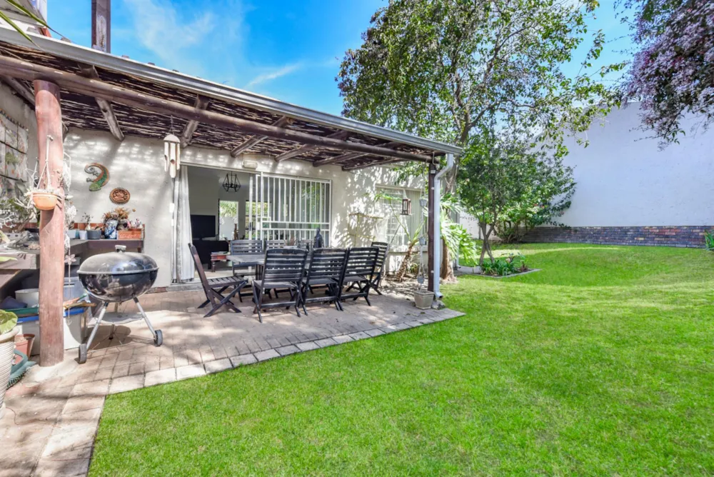 Single-storey cluster for sale in Johannesburg North, Fourways Area - FW1750125 Single-storey cluster for sale in Johannesburg North, Fourways Area - FW1750125