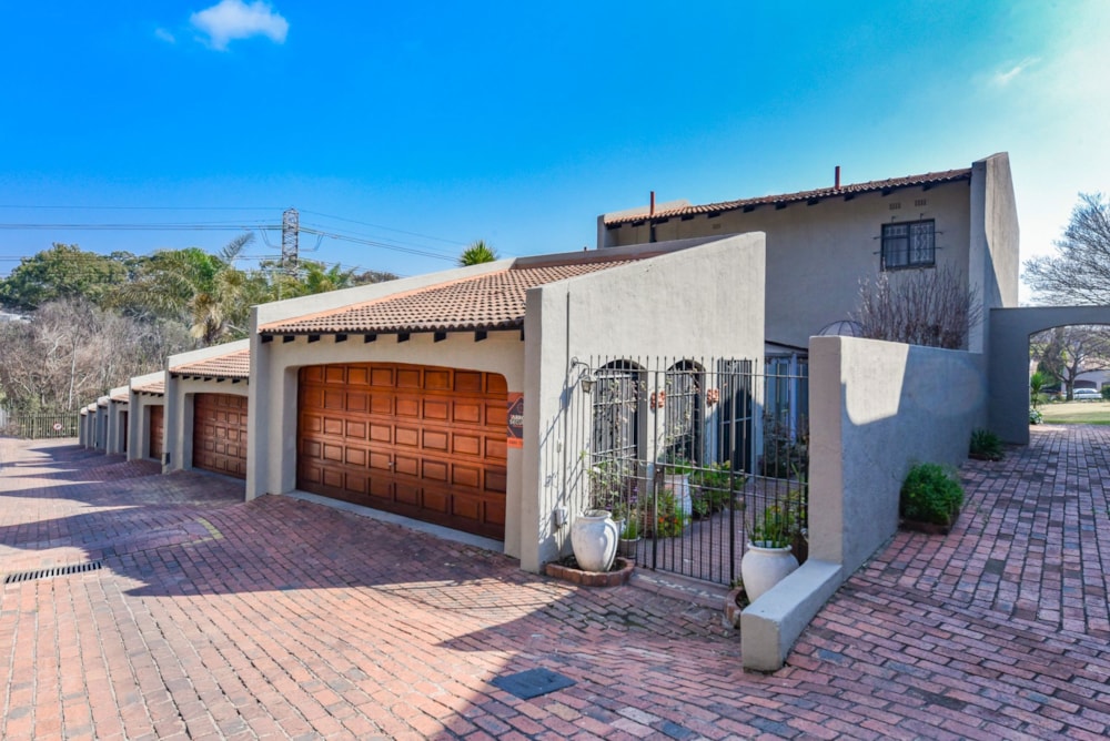 Townhouse for sale in River Club, Sandton - HP1750553 Townhouse for sale in River Club, Sandton - HP1750553