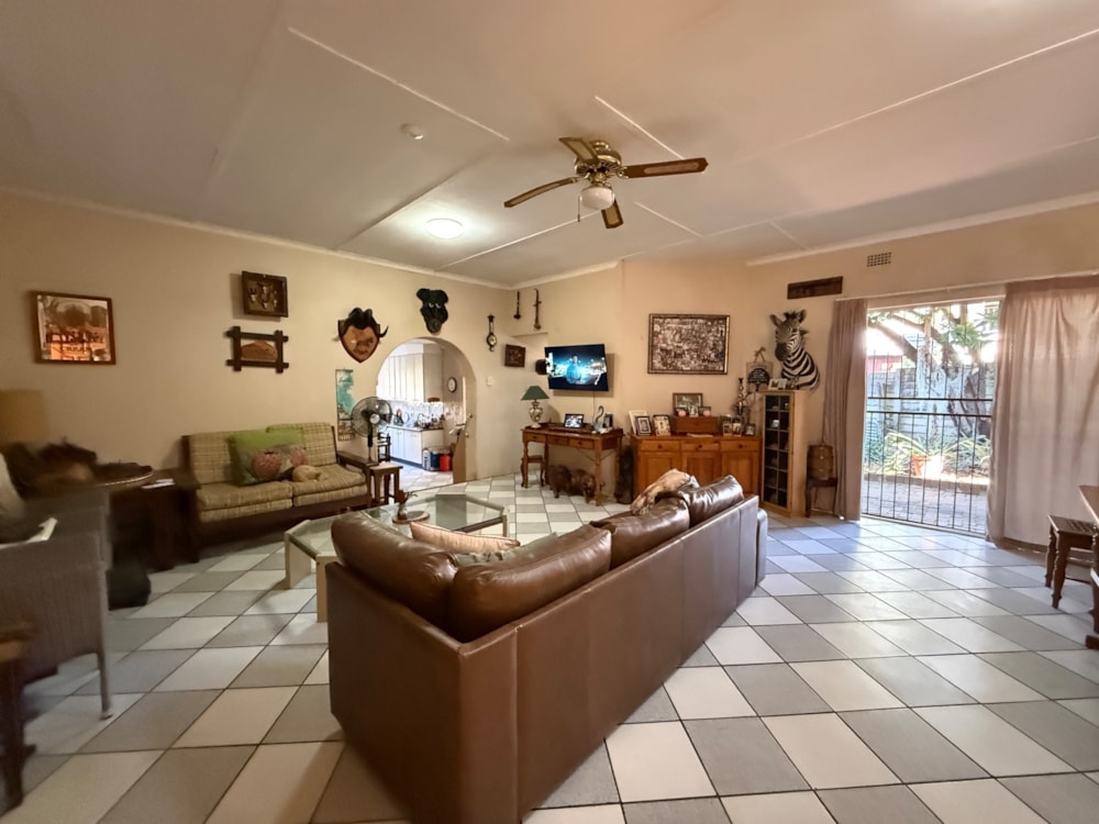 House for sale in West Acres - 1NS1748328