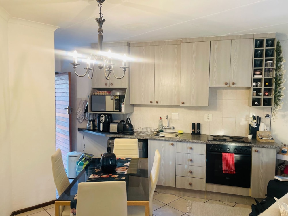 Townhouse to rent in Wilgeheuwel - RAL1750718