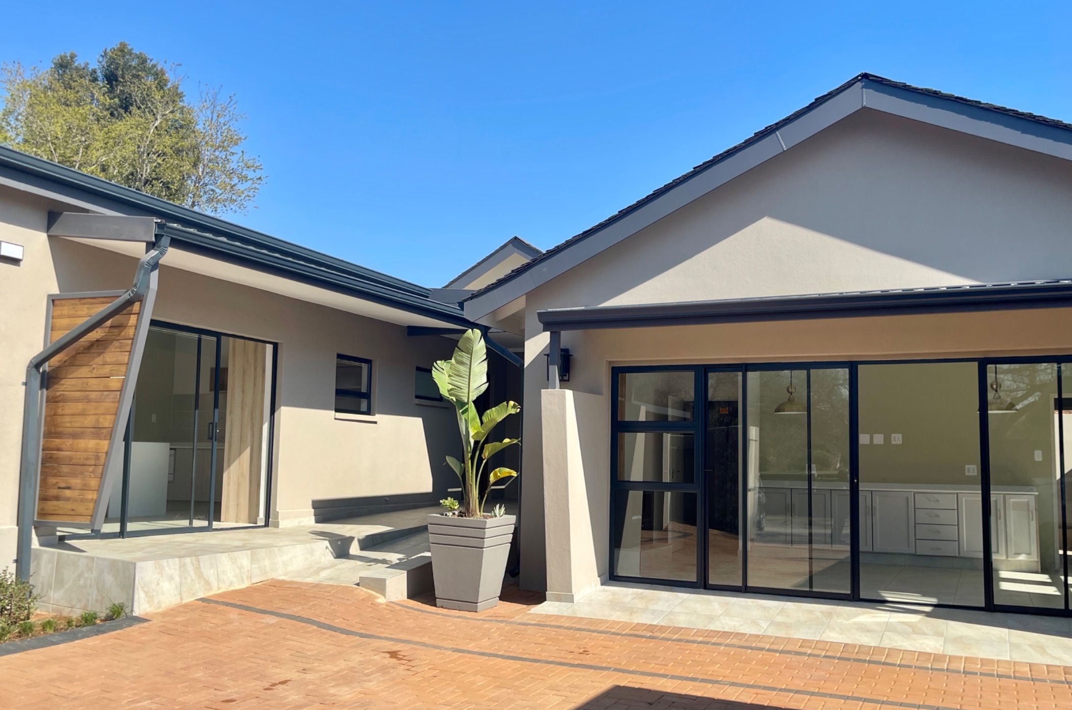 House for sale in Brooklyn, Pretoria East - PT1748193