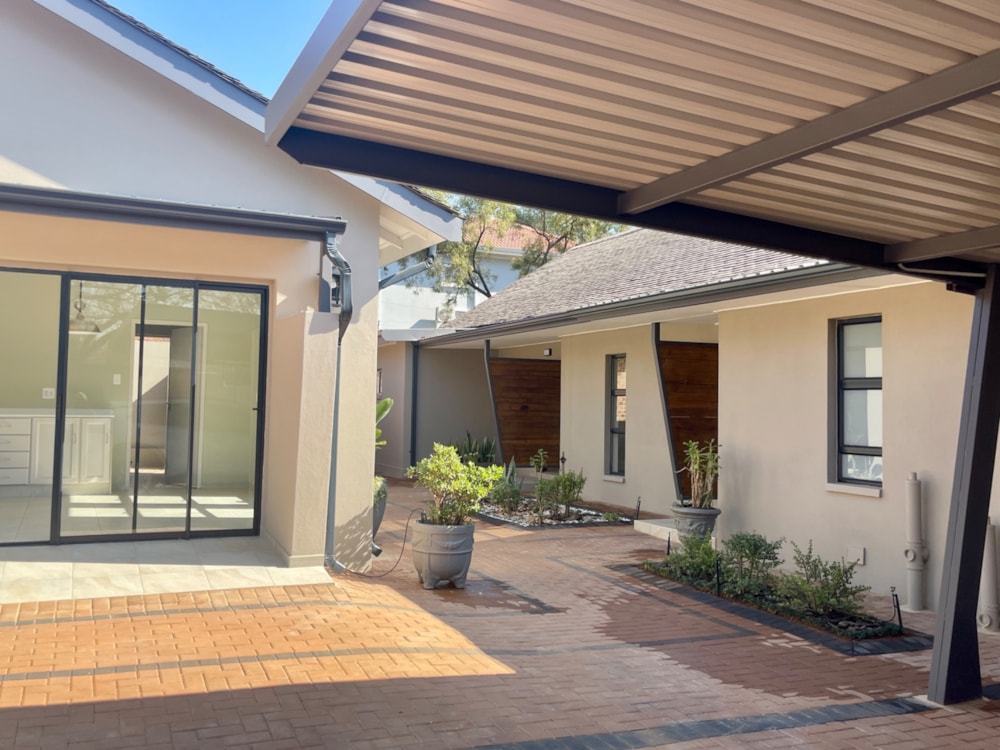 House for sale in Brooklyn, Pretoria East - PT1748193 House for sale in Brooklyn, Pretoria East - PT1748193