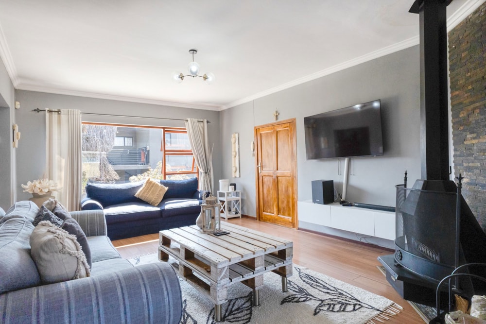 House for sale in Kloofendal - RAN1746242 House for sale in Kloofendal - RAN1746242
