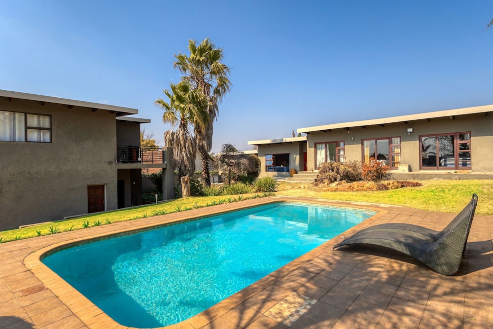 House for sale in Kloofendal - RAN1746242 House for sale in Kloofendal - RAN1746242