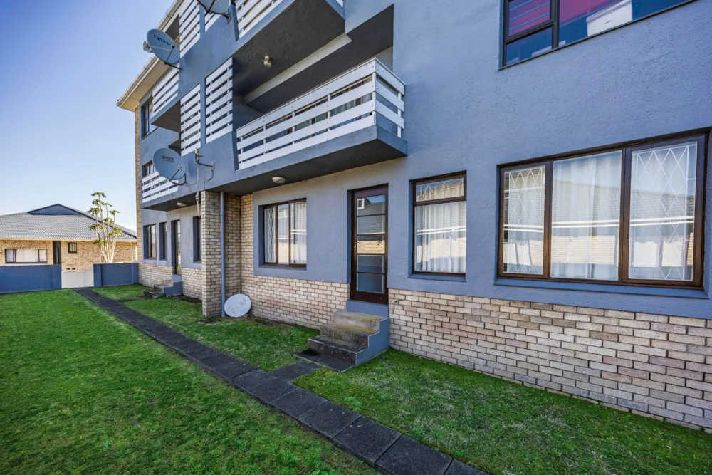 Townhouse for sale in Beacon Bay - 1EZ1748700