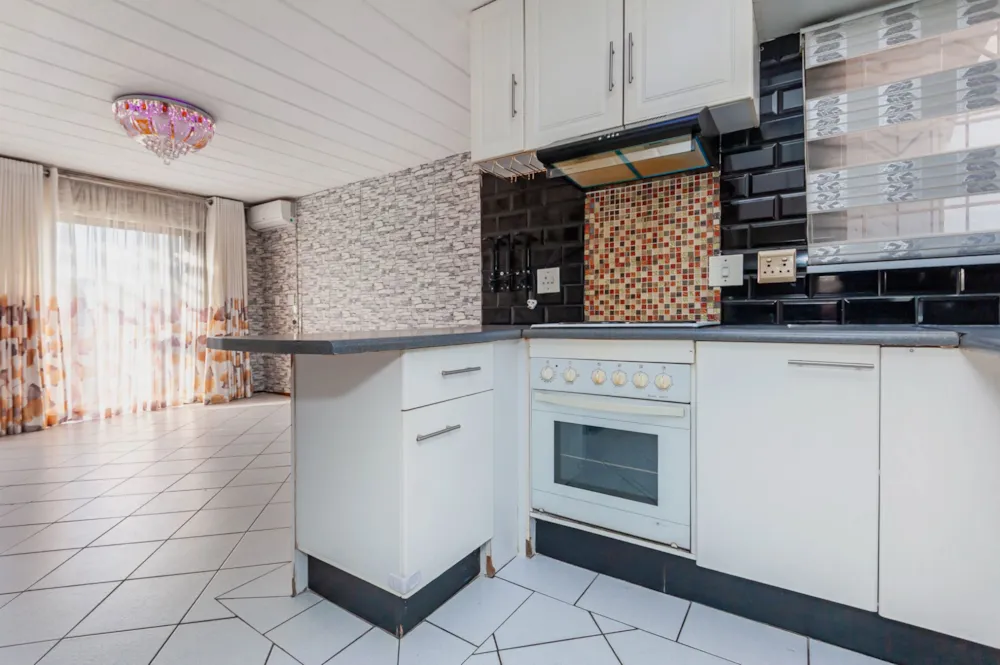Townhouse for sale in Glenvista - 1GV1747593