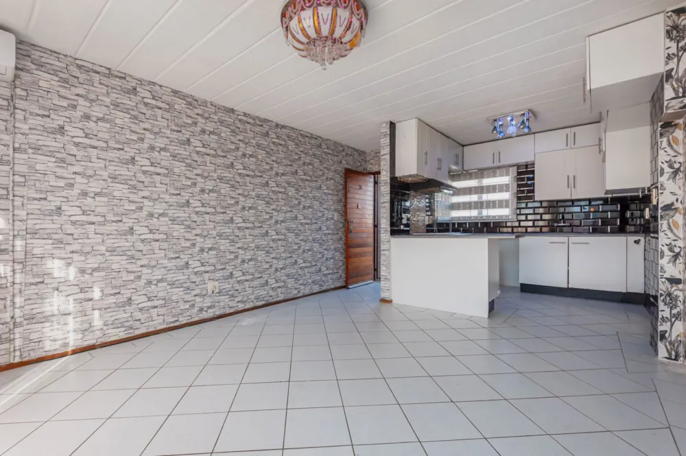 Townhouse for sale in Glenvista - 1GV1747593