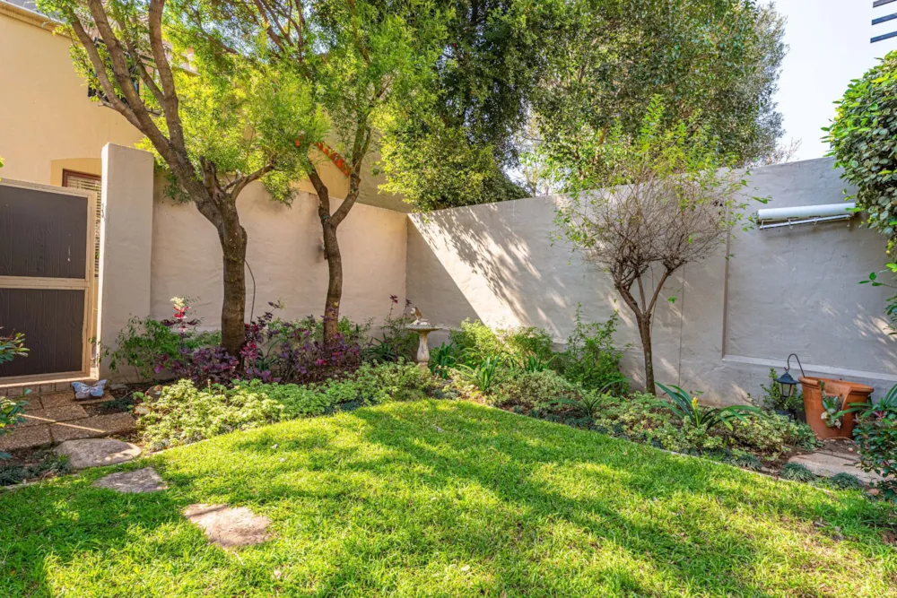 Townhouse for sale in Sunninghill Gardens - FW1748539 Townhouse for sale in Sunninghill Gardens - FW1748539