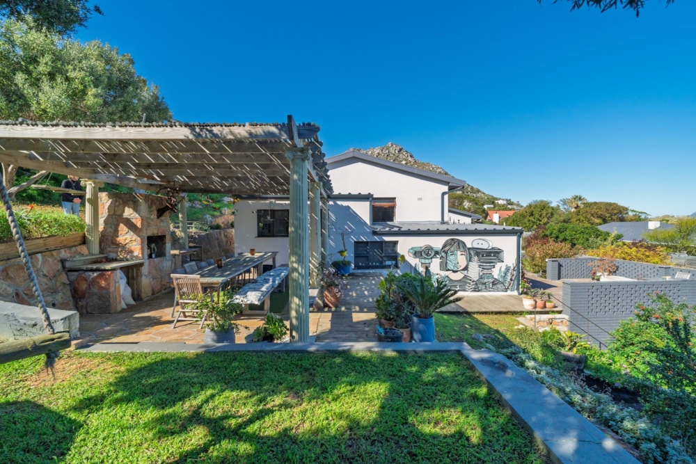 House for sale in Clovelly, Cape Town - FH1741797