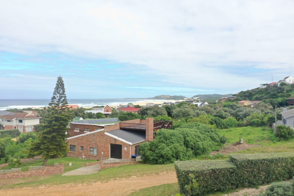 House for sale in Oyster Bay, Eastern Cape - 1SA1741337