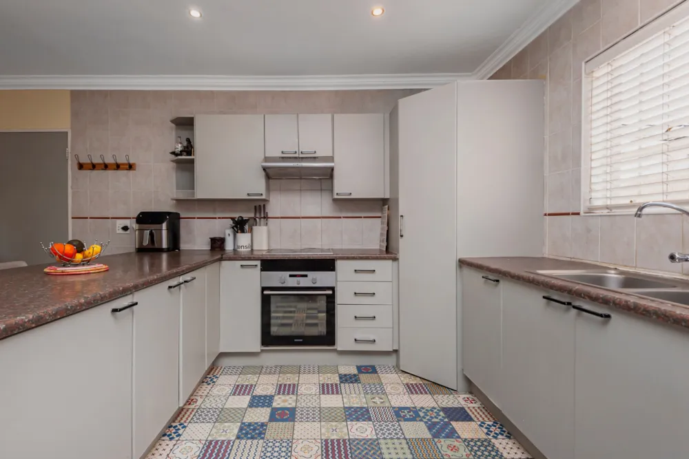 Townhouse for sale in Radiokop - RAN1750096