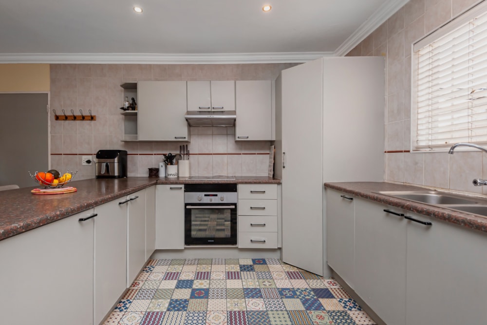 Townhouse for sale in Radiokop - RAN1750096