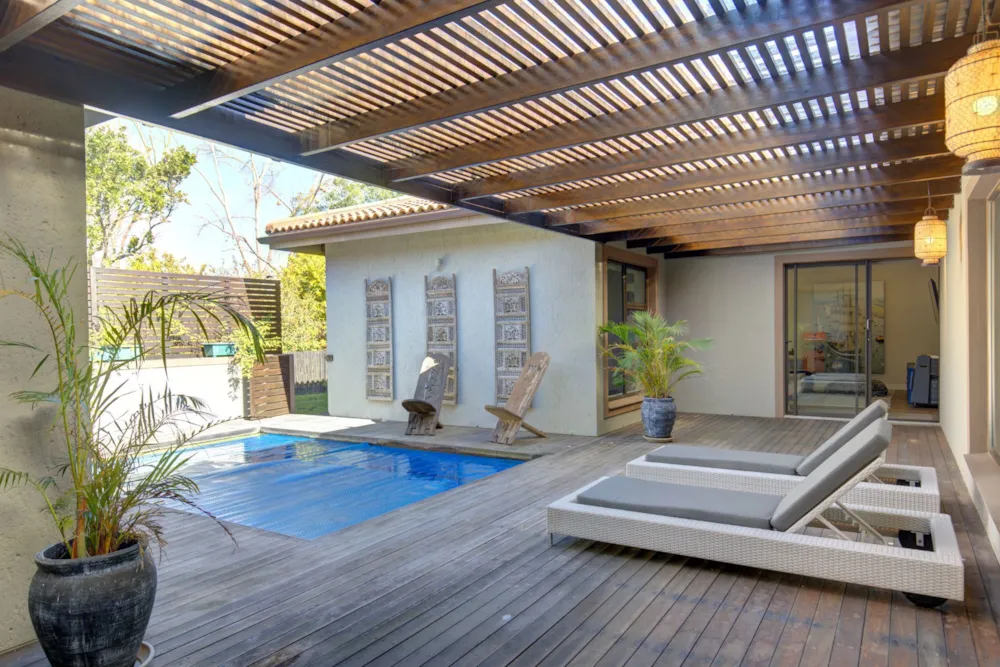 Security estate home for sale in Earl's Court - GEO1755803 Security estate home for sale in Earl's Court - GEO1755803