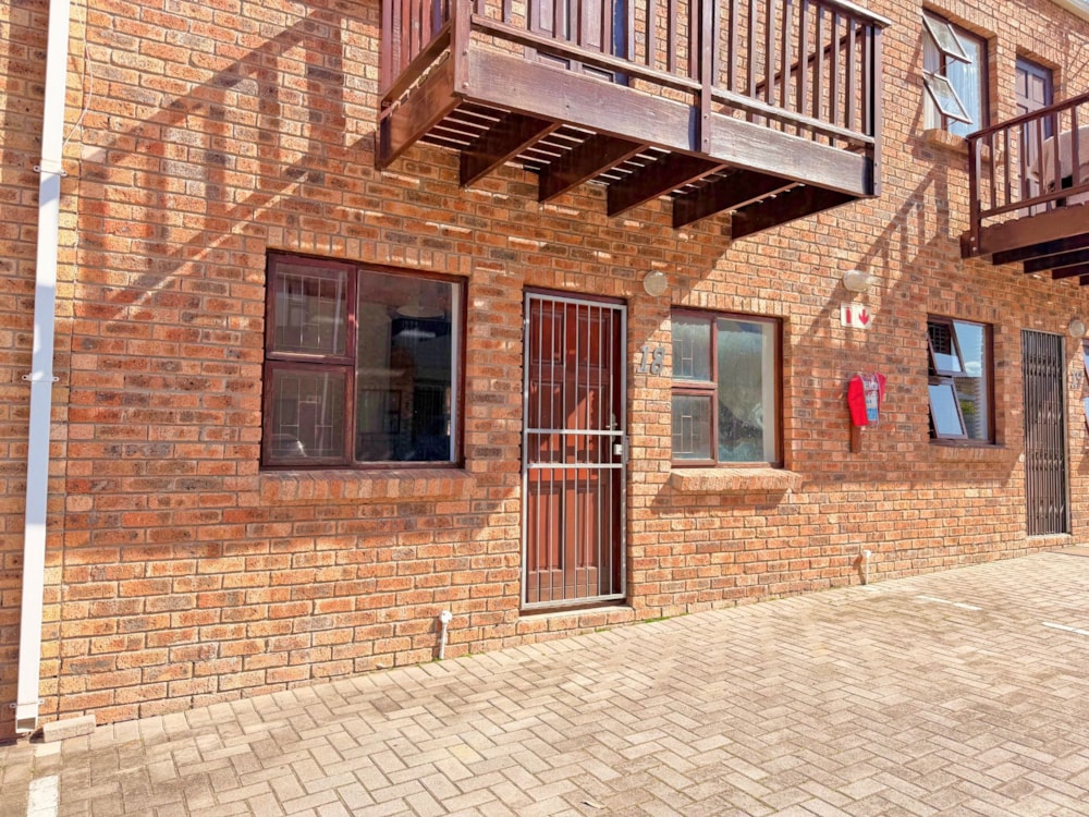 Apartment for sale in Brentwood Park, Port Elizabeth, Gqeberha - 1PLZ1750213 Apartment for sale in Brentwood Park, Port Elizabeth, Gqeberha - 1PLZ1750213