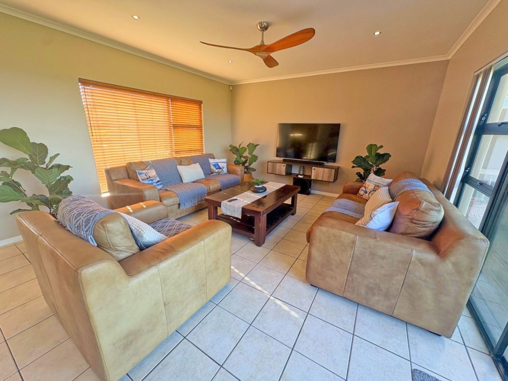 House for sale in Bluewater Bay, Port Elizabeth, Gqeberha - 1PLZ1749272 House for sale in Bluewater Bay, Port Elizabeth, Gqeberha - 1PLZ1749272