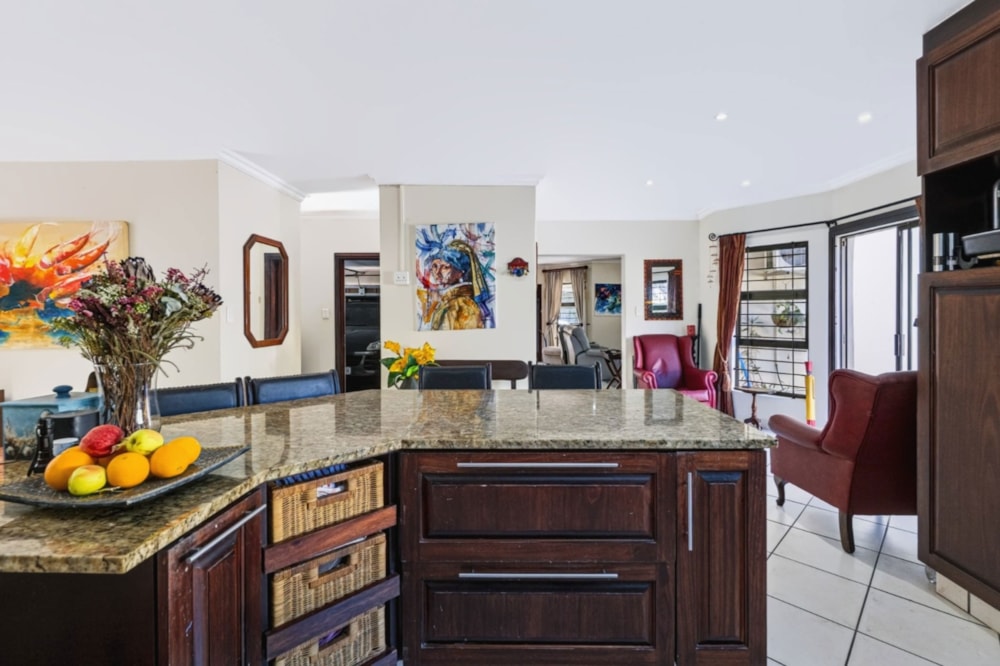 Townhouse for sale in Amanzimtoti - 1WB1748210 Townhouse for sale in Amanzimtoti - 1WB1748210