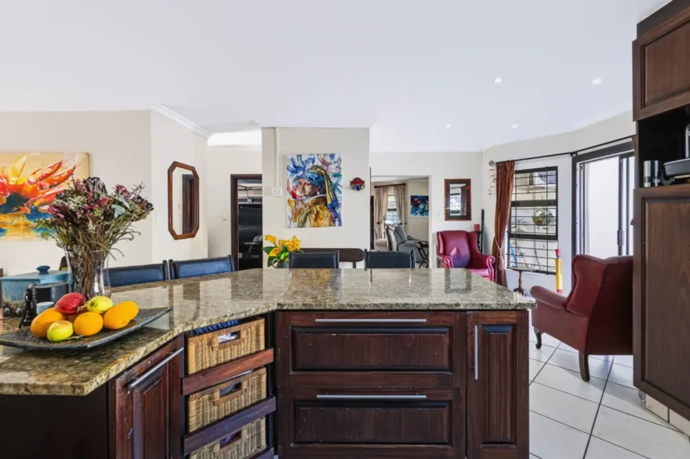 Townhouse for sale in Amanzimtoti - 1WB1748210 Townhouse for sale in Amanzimtoti - 1WB1748210