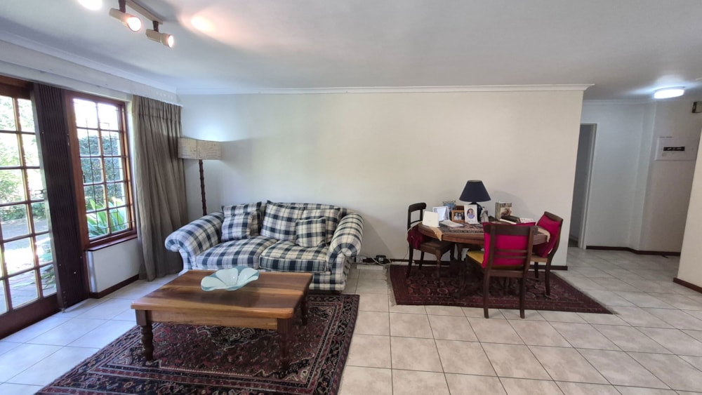 House to rent in Helena Heights - SWL1749551