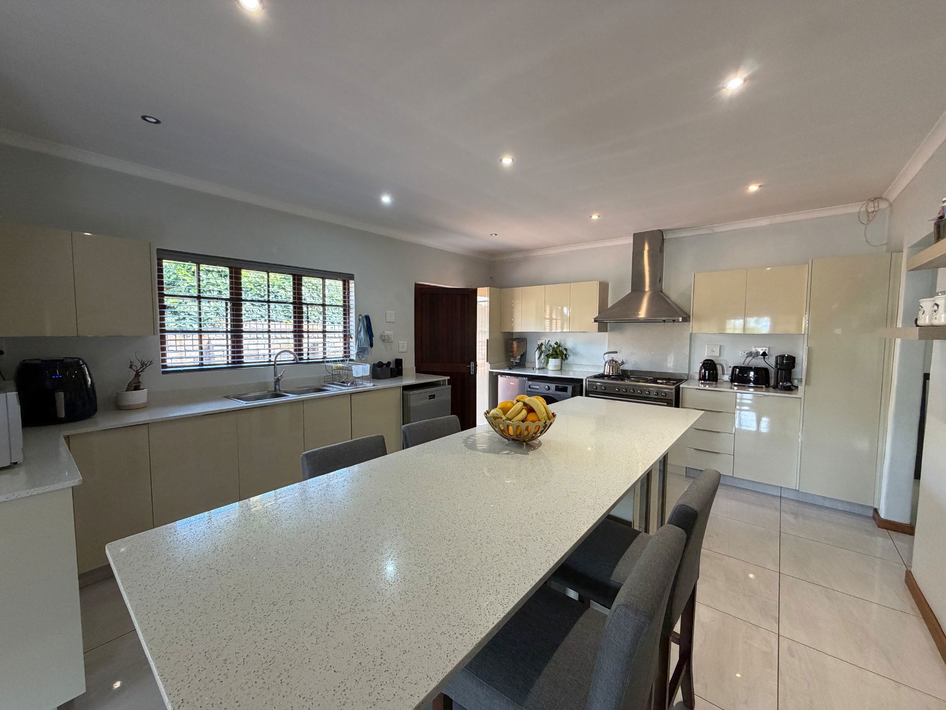 Townhouse for sale in Chase Valley Heights - 1PM1749834
