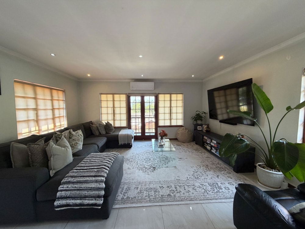 Townhouse for sale in Chase Valley Heights - 1PM1749834 Townhouse for sale in Chase Valley Heights - 1PM1749834