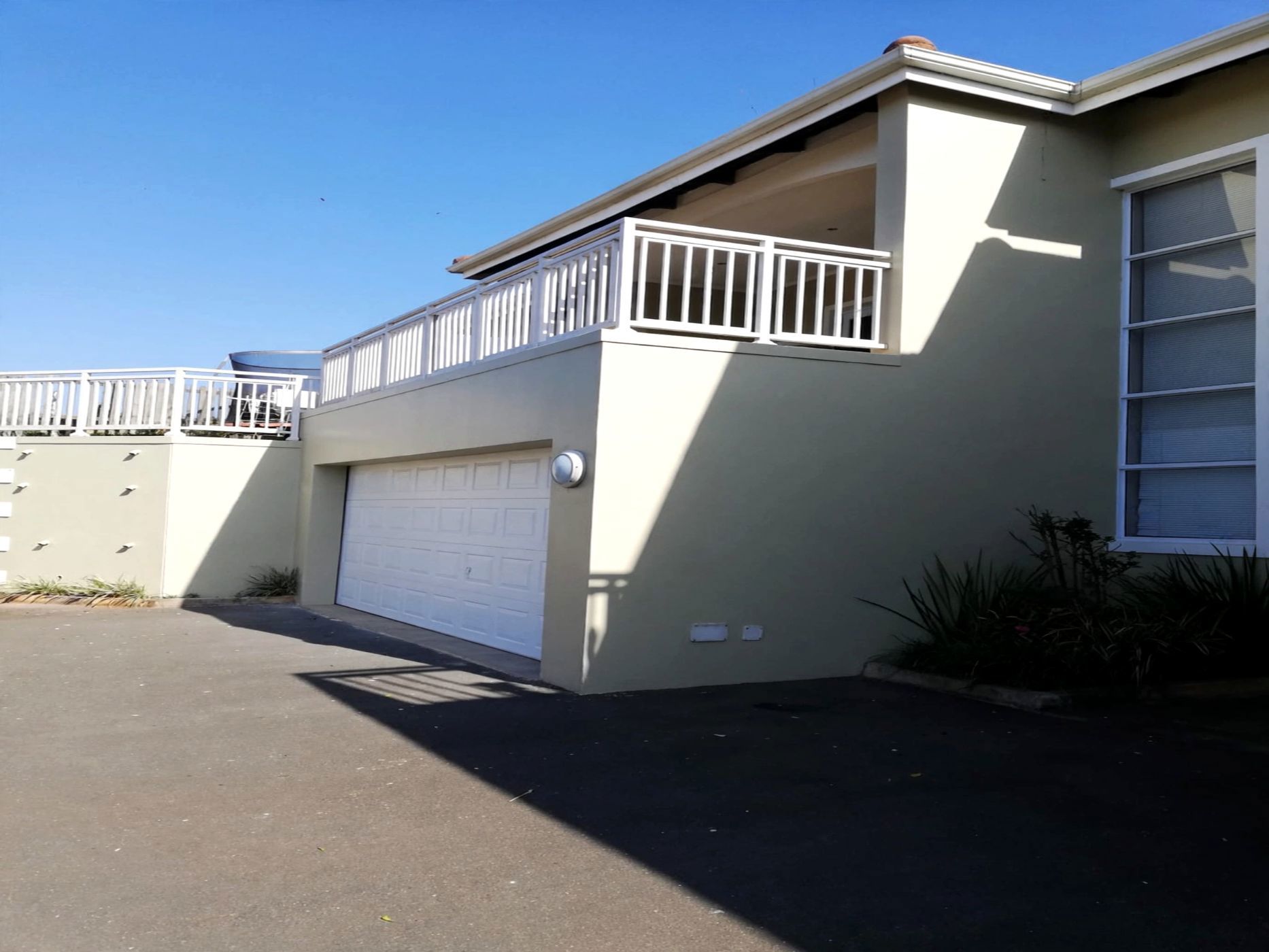 Townhouse to rent in Durban North - 1ND1748808