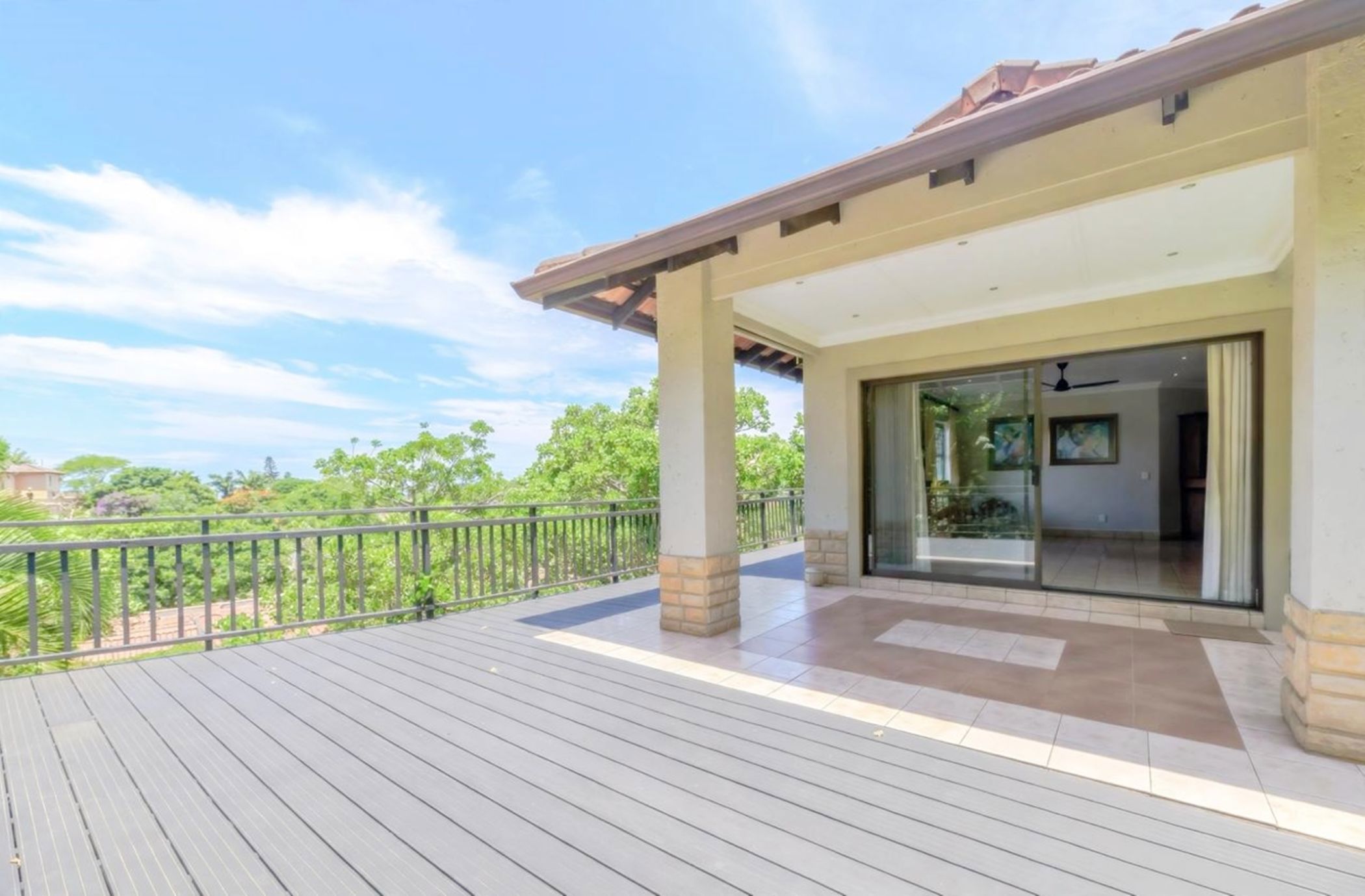 Townhouse for sale in La Lucia - 1ND1750178