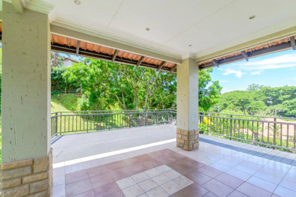 Townhouse for sale in La Lucia - 1ND1750178
