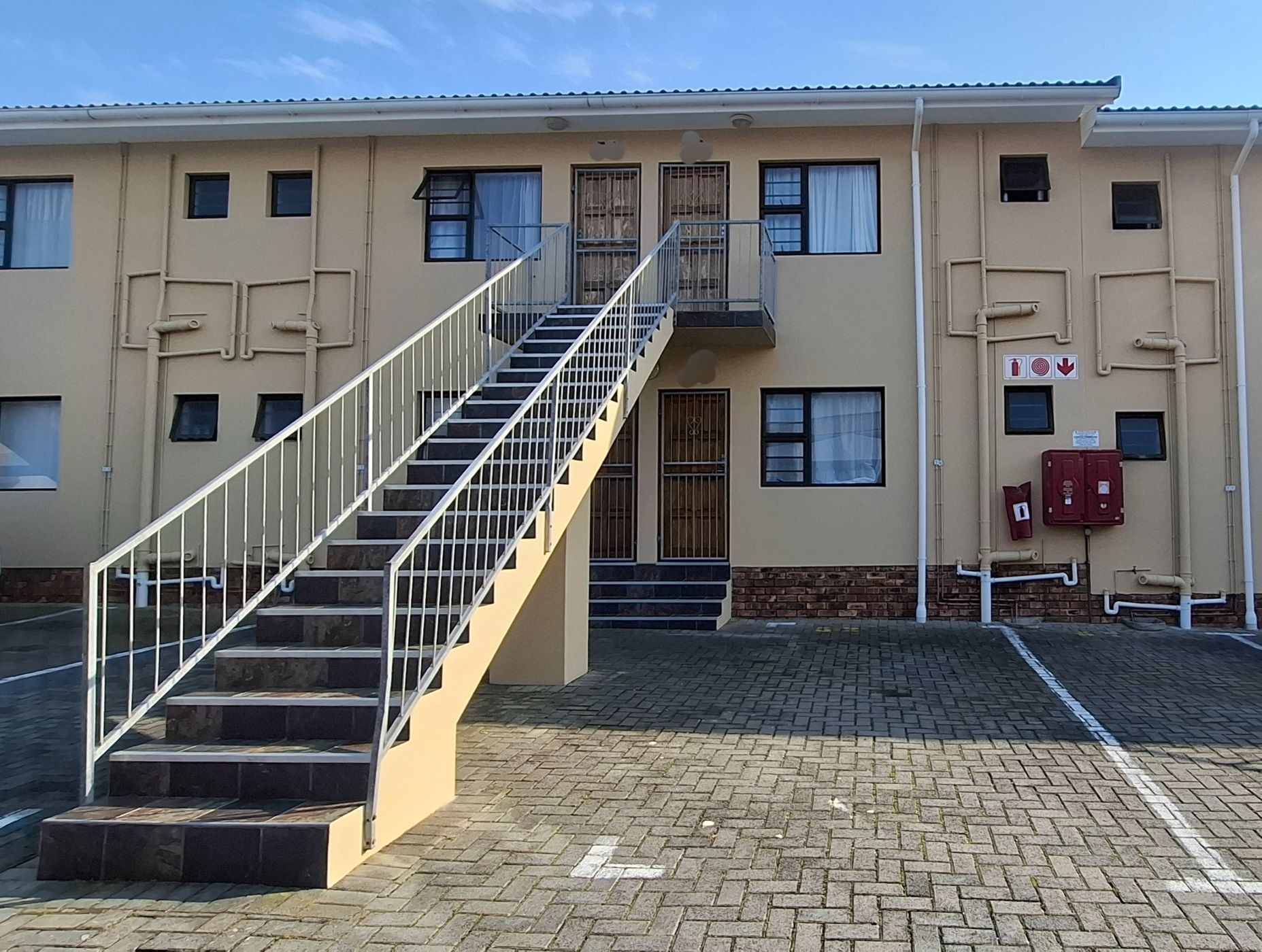 Apartment to rent in Gonubie - 1EZ1749813