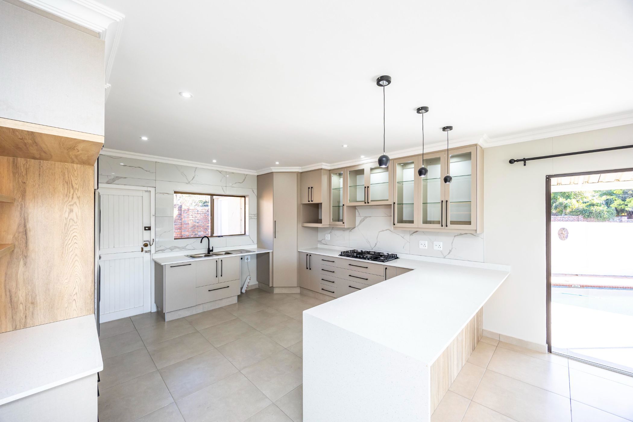 Apartment for sale in Gonubie - 1EZ1748596