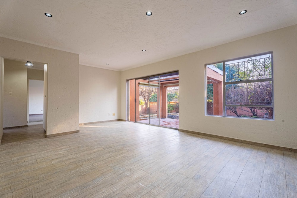 Townhouse for sale in Buccleuch - HP1748203