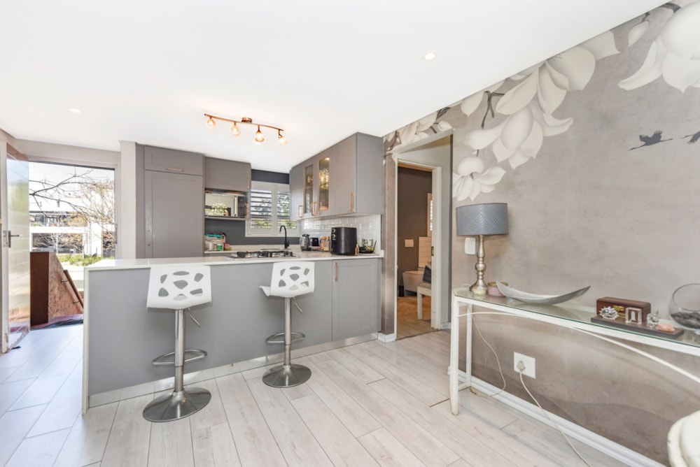 Apartment for sale in Douglasdale - FW1748620 Apartment for sale in Douglasdale - FW1748620