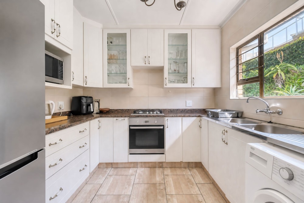 Townhouse for sale in Athlone Park - 1WB1750238