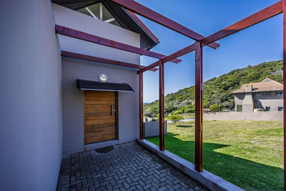 Double-storey house to rent in Glengariff - 1EZ1740126 Double-storey house to rent in Glengariff - 1EZ1740126