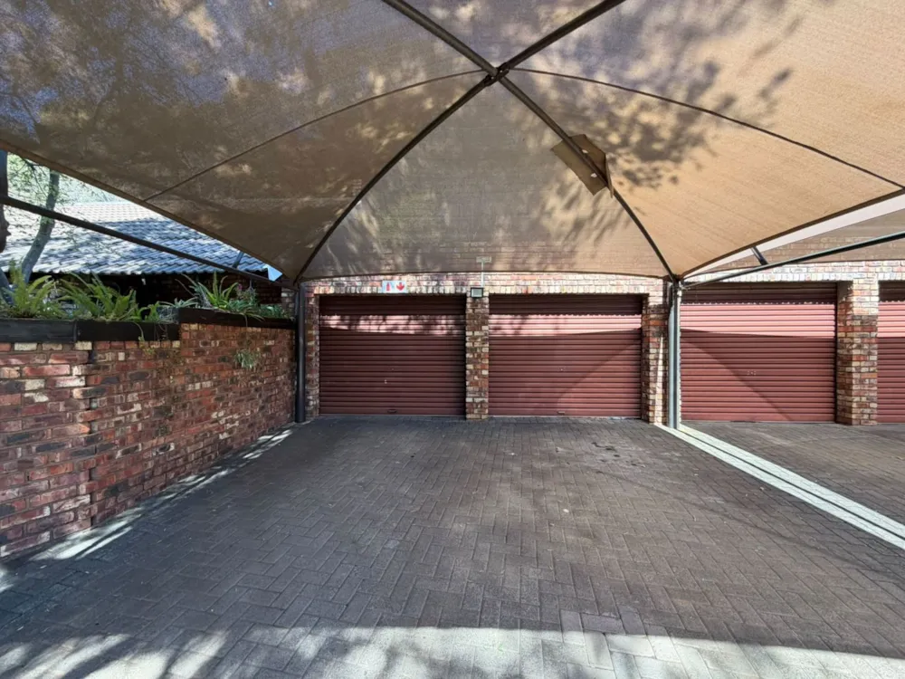 Townhouse for sale in Langenhovenpark - 1BX1750029 Townhouse for sale in Langenhovenpark - 1BX1750029