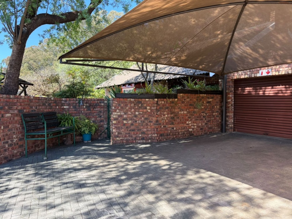 Townhouse for sale in Langenhovenpark - 1BX1750029 Townhouse for sale in Langenhovenpark - 1BX1750029