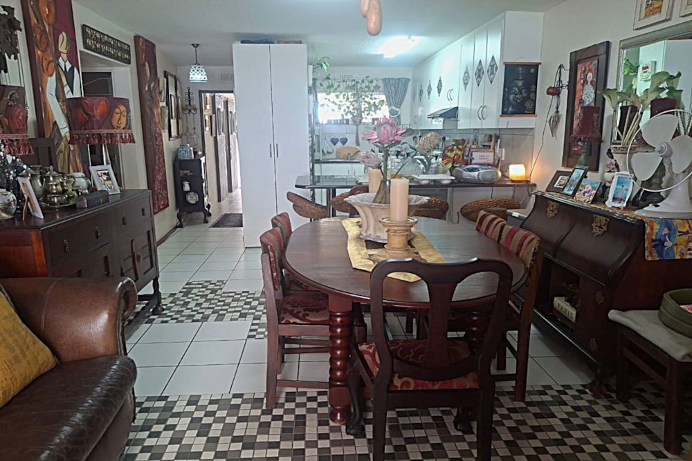 Apartment for sale in Amanzimtoti - 1WB1747900