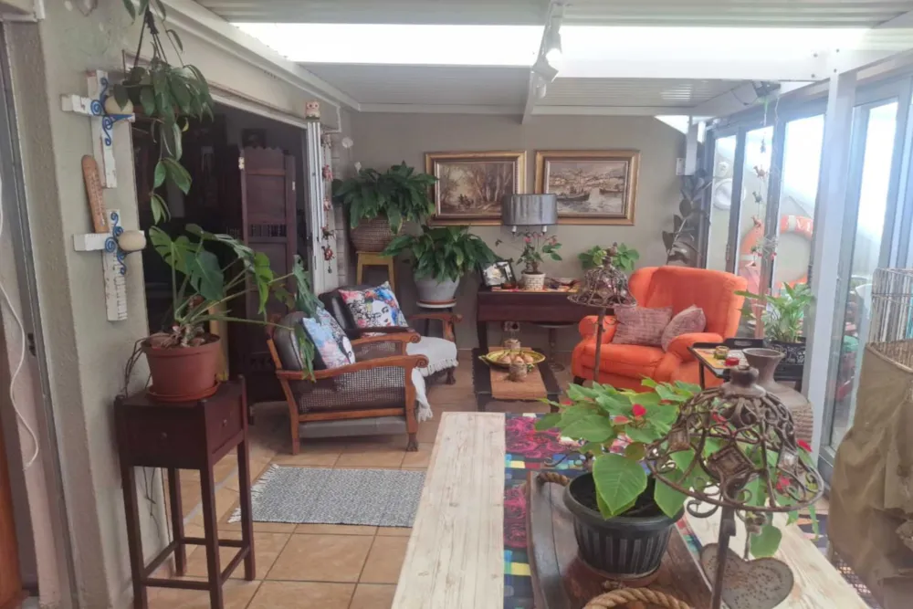 Apartment for sale in Amanzimtoti - 1WB1747900