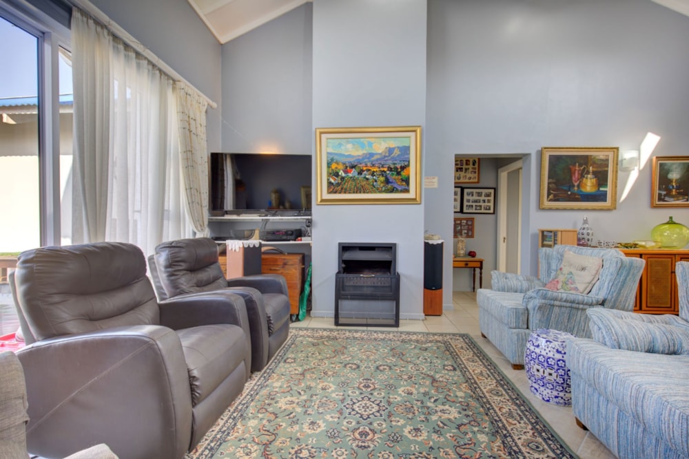 House for sale in Pinnacle Point Golf Estate - 1MB1749045