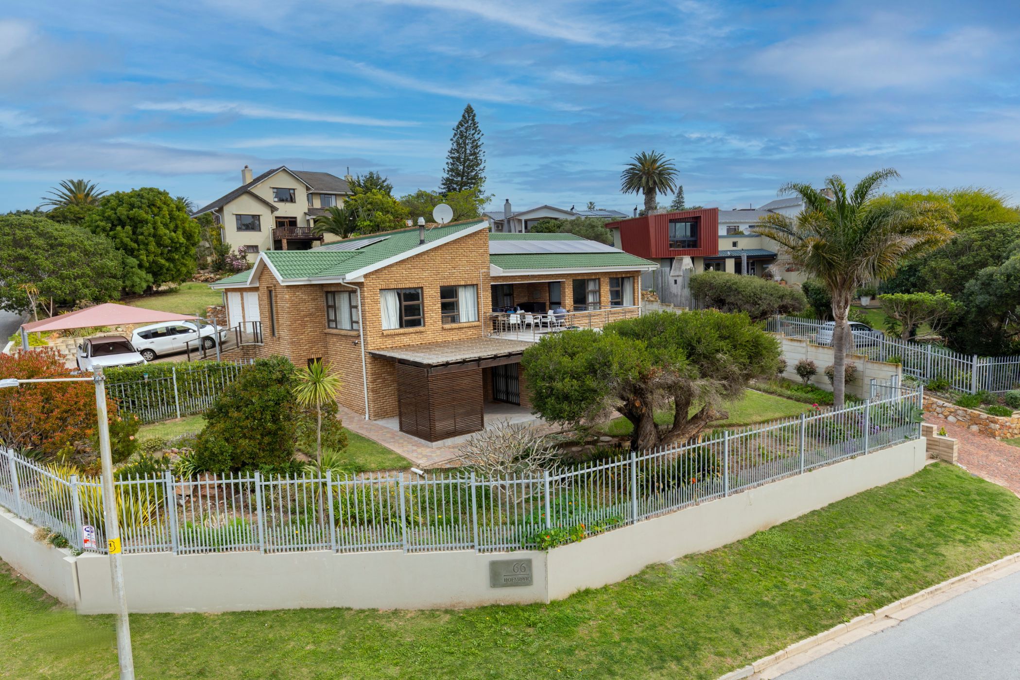 House for sale in Mossel Bay Central - 1MB1747052