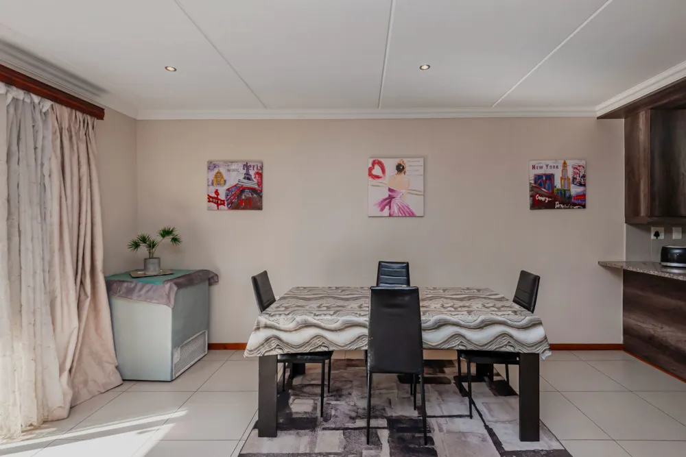 Townhouse for sale in Glen Marais - KTP1748121 Townhouse for sale in Glen Marais - KTP1748121