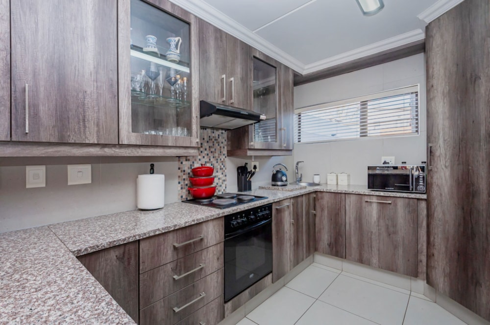 Townhouse for sale in Glen Marais - KTP1748121 Townhouse for sale in Glen Marais - KTP1748121
