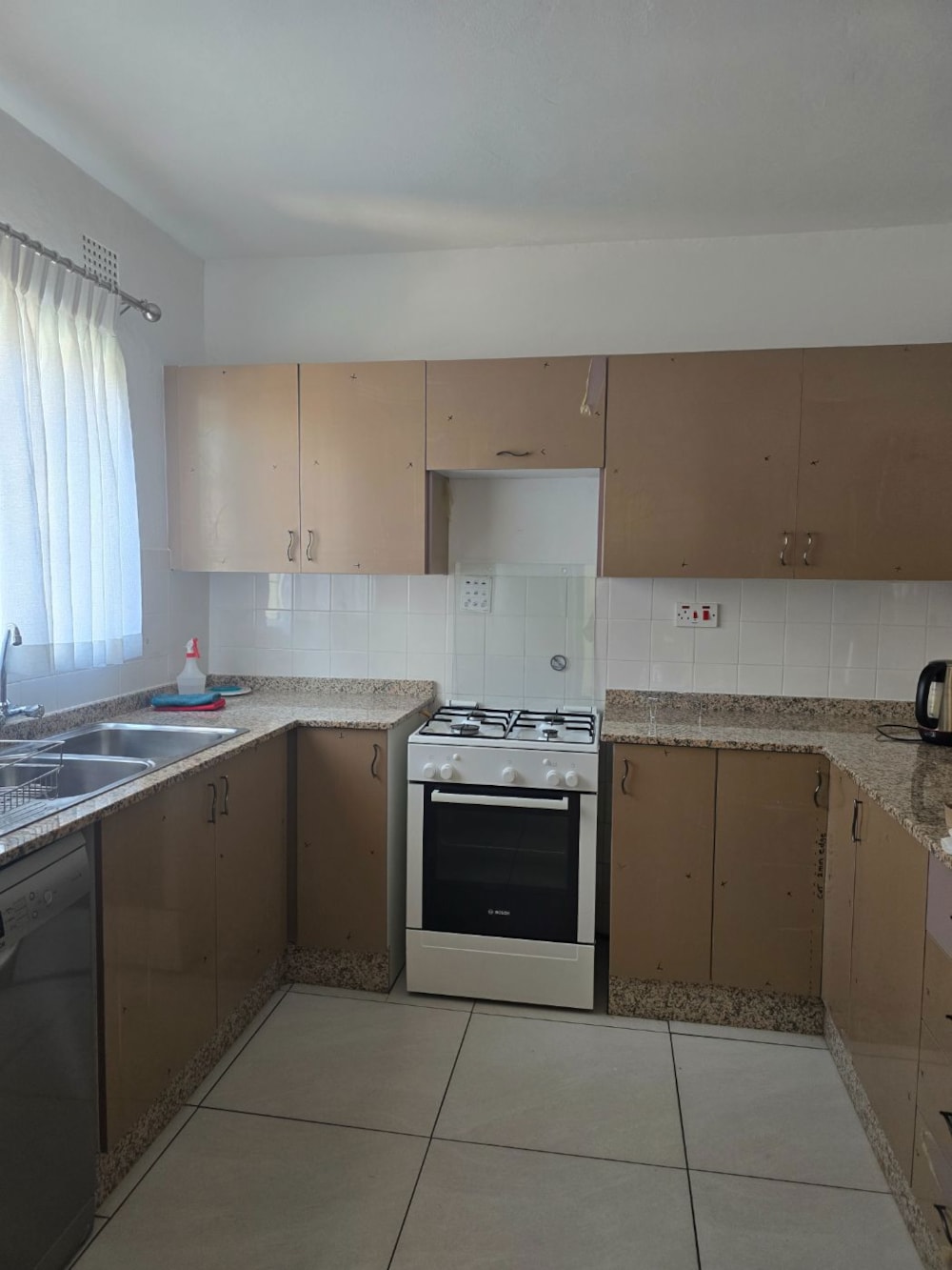 Townhouse to rent in Village, Botswana - 3BO1749126 Townhouse to rent in Village, Botswana - 3BO1749126