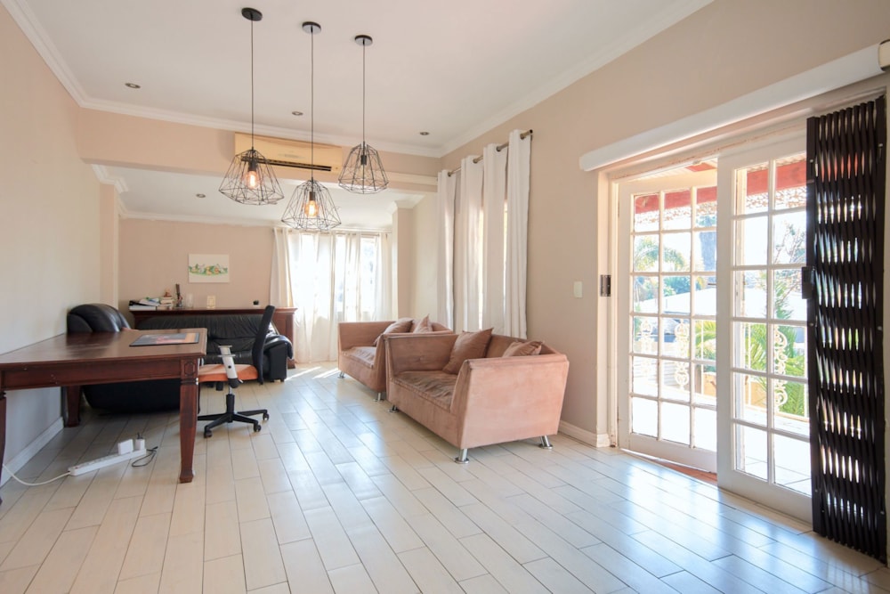 Apartment for sale in Florida, Roodepoort - RAN1748199