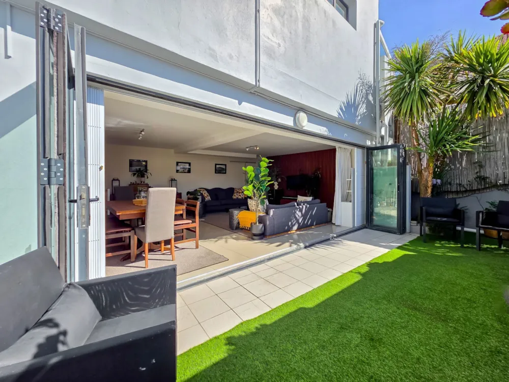 Apartment for sale in Sea Point - AS1748709 Apartment for sale in Sea Point - AS1748709