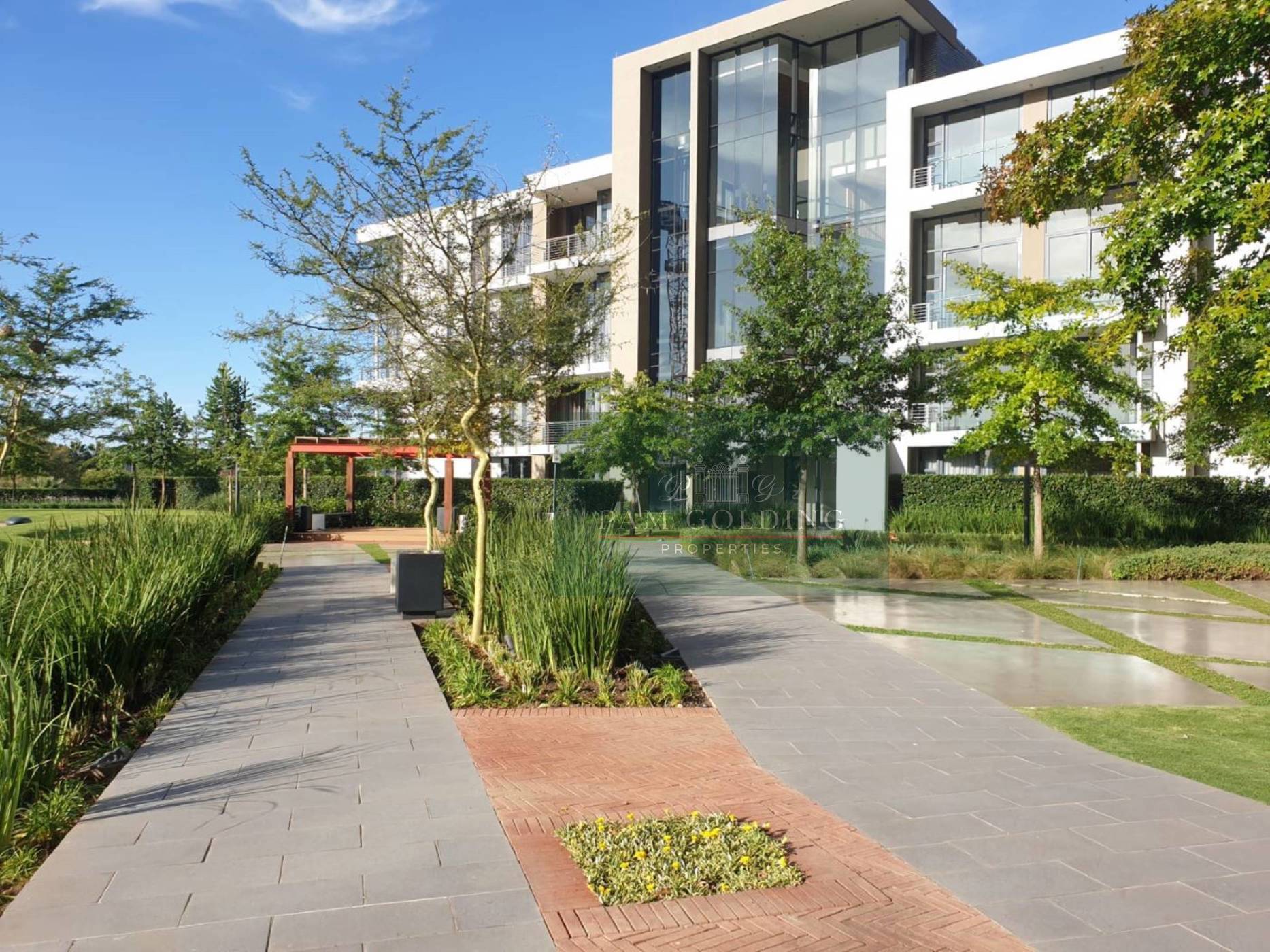 Penthouse apartment to rent in Menlyn - PTL1742668