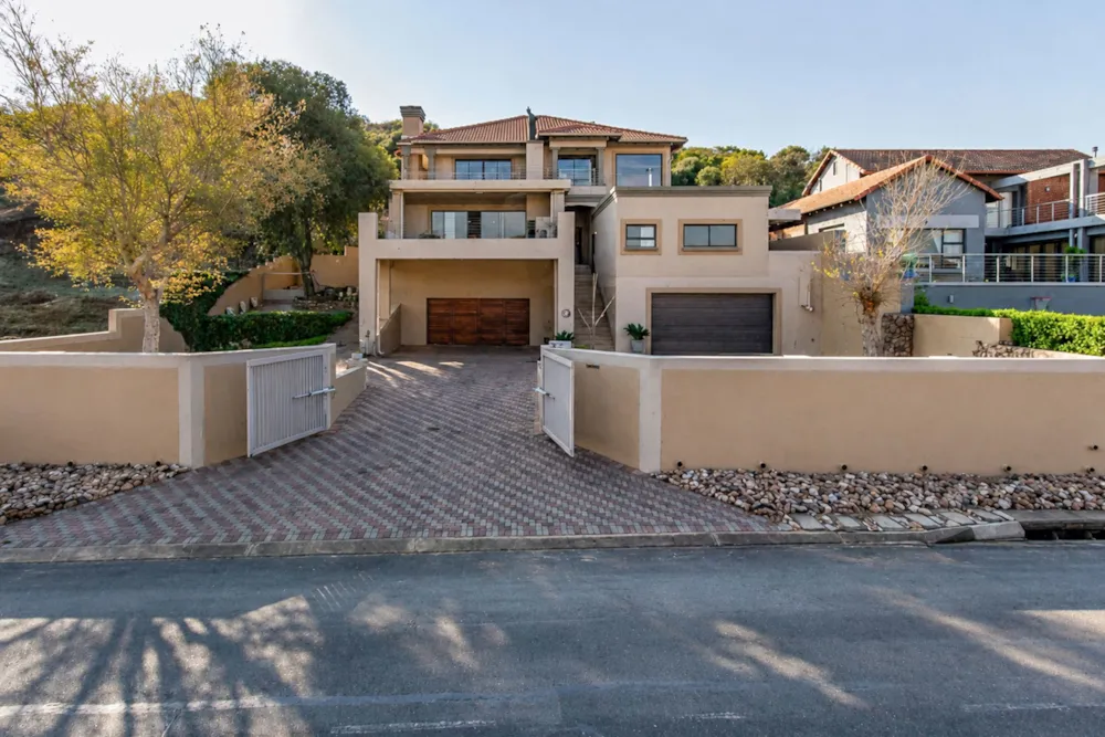Security estate home for sale in Xanadu - 1HR1751577