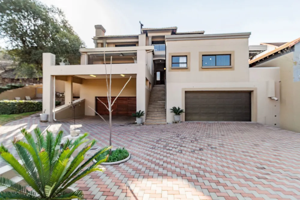 Security estate home for sale in Xanadu - 1HR1751577