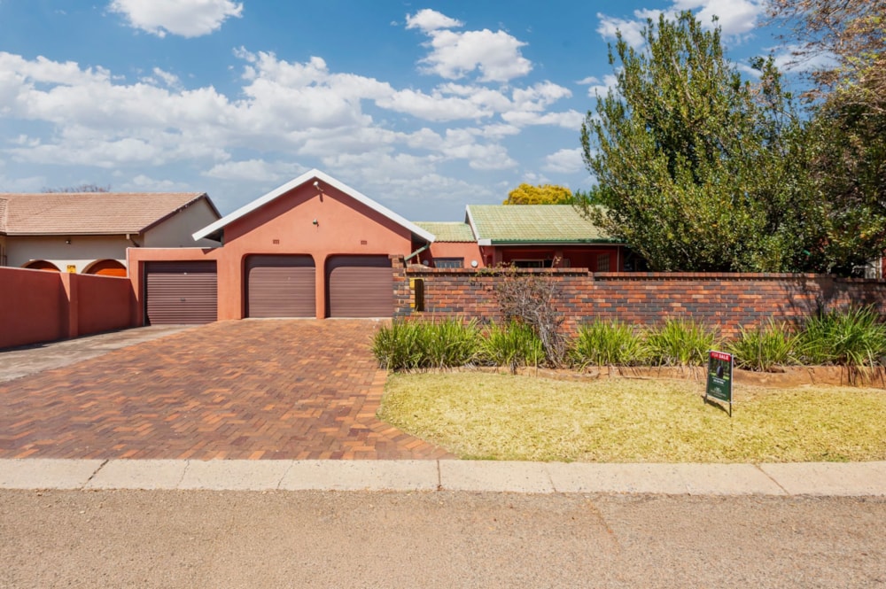 House for sale in Brackendowns - 1GV1749131 House for sale in Brackendowns - 1GV1749131