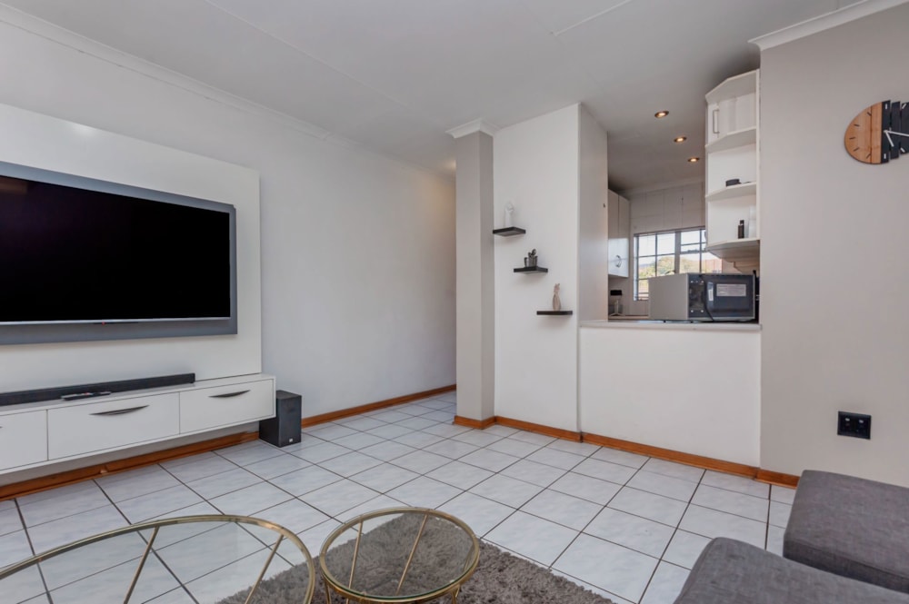 Apartment for sale in New Redruth - 1GV1747349 Apartment for sale in New Redruth - 1GV1747349